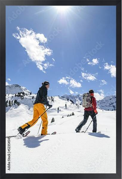 Постер Лыжная прогулка с типом исполнения На холсте в раме в багетной раме 1727.8010