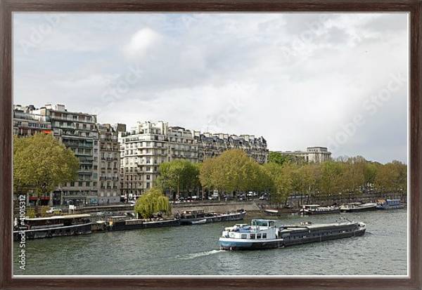 Постер Речное судно на Сене, Париж, Франция с типом исполнения На холсте в раме в багетной раме 221-02
