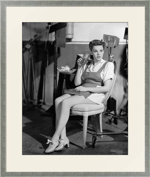 Постер Garland, Judy 18 с типом исполнения Под стеклом в багетной раме 1727.2510