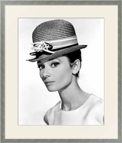 Постер Hepburn, Audrey 17 с типом исполнения Под стеклом в багетной раме 1727.2510
