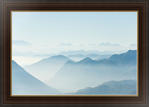 Постер Голубые холмы в тумане с типом исполнения На холсте в раме в багетной раме 1.023.151