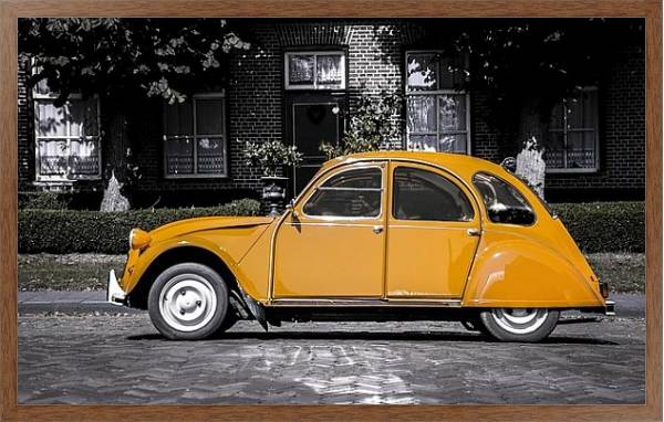 Постер Оранжевый старинный автомобиль на серой улице с типом исполнения На холсте в раме в багетной раме 1727.4310