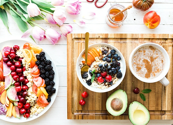 Постер Завтрак с цветами с типом исполнения На холсте без рамы