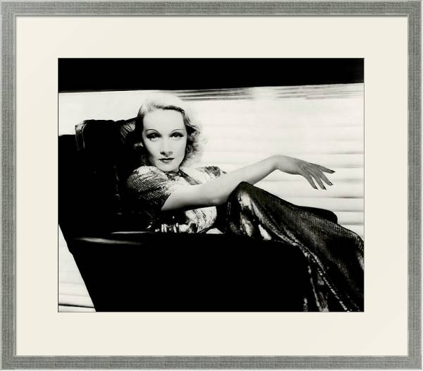 Постер Dietrich, Marlene 22 с типом исполнения Под стеклом в багетной раме 1727.2510