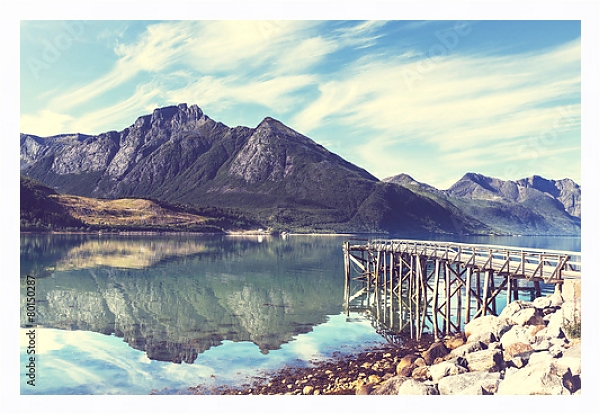Постер Горное озеро, Норвегия с типом исполнения На холсте в раме в багетной раме 221-03