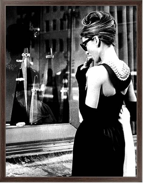 Постер Hepburn, Audrey (Breakfast At Tiffany's) 13 с типом исполнения На холсте в раме в багетной раме 221-02
