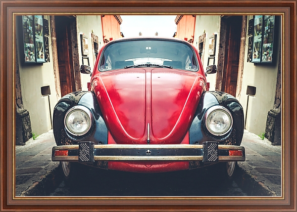 Постер Старый красный volkswagen с типом исполнения На холсте в раме в багетной раме 35-M719P-83