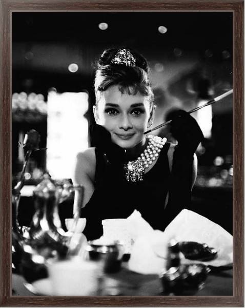 Постер Хепберн Одри 127 с типом исполнения На холсте в раме в багетной раме 221-02