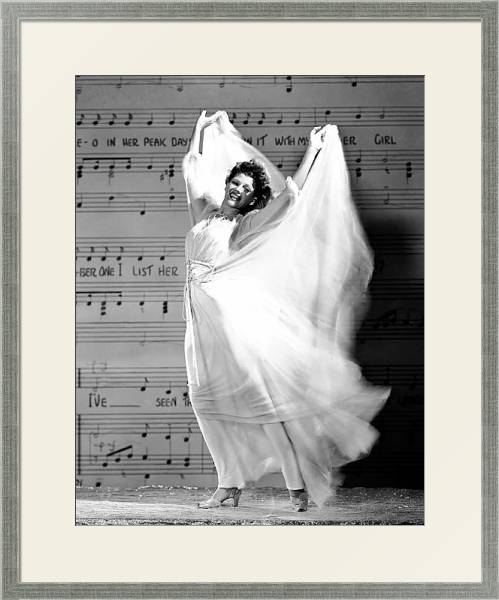 Постер Hayworth, Rita (Cover Girl) с типом исполнения Под стеклом в багетной раме 1727.2510