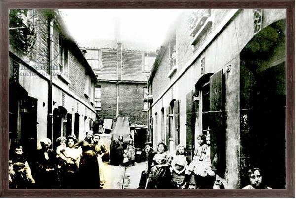 Постер Slum in Victorian London с типом исполнения На холсте в раме в багетной раме 221-02