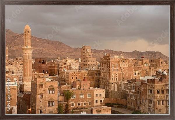 Постер Историческая часть Саны - столицы Йемена вечером с типом исполнения На холсте в раме в багетной раме 221-02