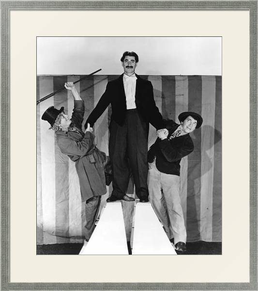 Постер Marx Brothers (At The Circus) 6 с типом исполнения Под стеклом в багетной раме 1727.2510