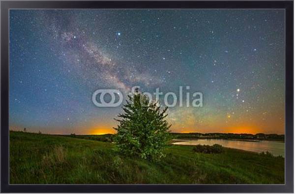 Постер Ночной пейзаж со звездным небом с типом исполнения На холсте в раме в багетной раме 221-01