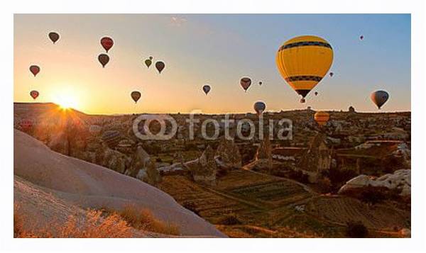 Постер Воздушные шары над Гёреме, Турция с типом исполнения На холсте в раме в багетной раме 221-03