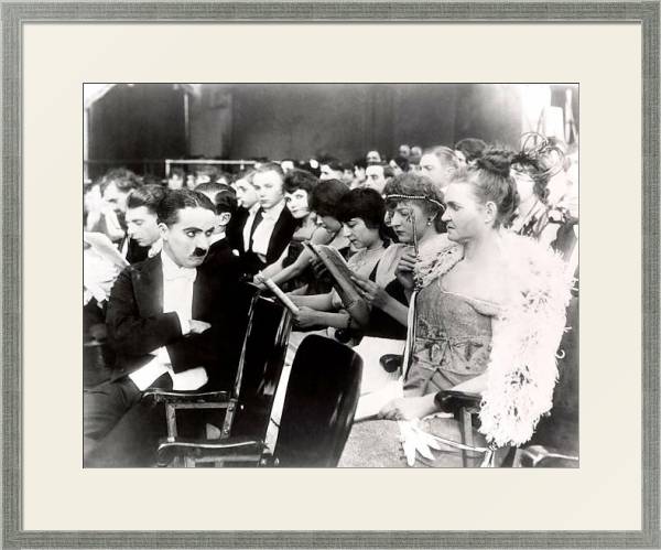 Постер Chaplin, Charlie (A Night In The Show) с типом исполнения Под стеклом в багетной раме 1727.2510