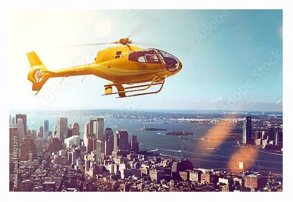 Постер Вертолет над городом с типом исполнения На холсте в раме в багетной раме 221-03