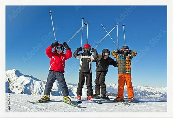 Постер Группа горнолыжников с типом исполнения На холсте в раме в багетной раме 1727.7010
