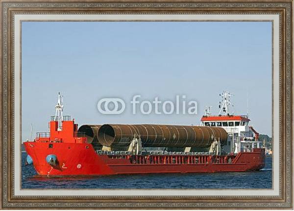 Постер Грузовое судно перевозящее трубы, Балтийское море с типом исполнения На холсте в раме в багетной раме 595.M52.330