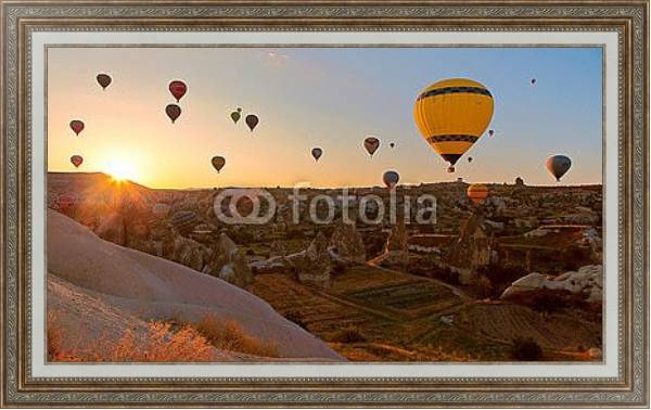 Постер Воздушные шары над Гёреме, Турция с типом исполнения На холсте в раме в багетной раме 595.M52.330