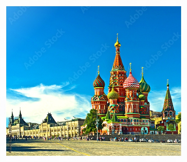 Постер Россия, Москва. Летний вид на Красную площадь с типом исполнения На холсте в раме в багетной раме 221-03