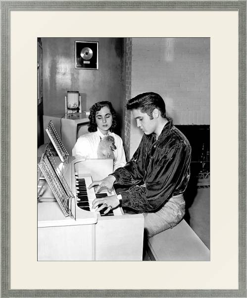 Постер Presley, Elvis 13 с типом исполнения Под стеклом в багетной раме 1727.2510