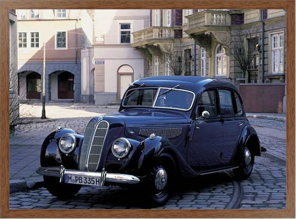 Постер BMW 335 Limousine '1939–41 с типом исполнения На холсте в раме в багетной раме 1727.4310
