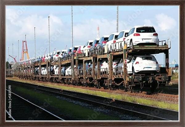 Постер Грузовой поезд, перевозящий автомобили с типом исполнения На холсте в раме в багетной раме 221-02