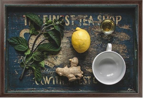 Постер Чай с лимоном, мятой и имбирным корнем с типом исполнения На холсте в раме в багетной раме 221-02