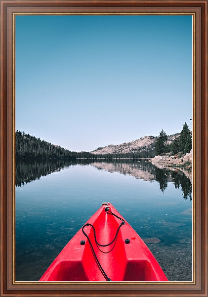 Постер В красной лодке на озере с типом исполнения На холсте в раме в багетной раме 35-M719P-83
