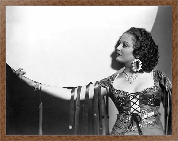 Постер Todd, Thelma (Bohemian Girl, The) с типом исполнения На холсте в раме в багетной раме 1727.4310