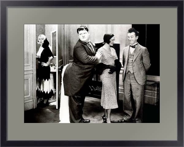 Постер Laurel & Hardy (Chickens Come Home) с типом исполнения Под стеклом в багетной раме 221-01