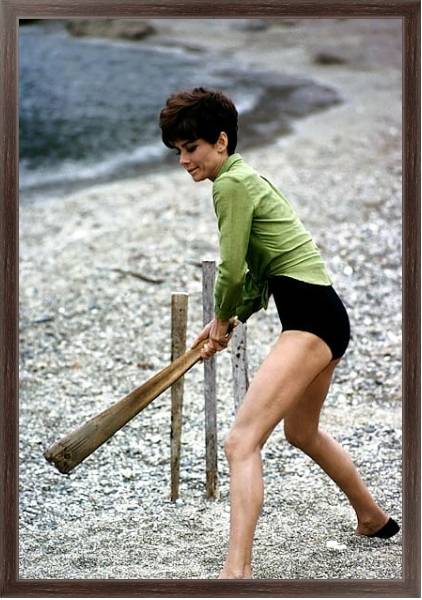 Постер Hepburn, Audrey 41 с типом исполнения На холсте в раме в багетной раме 221-02