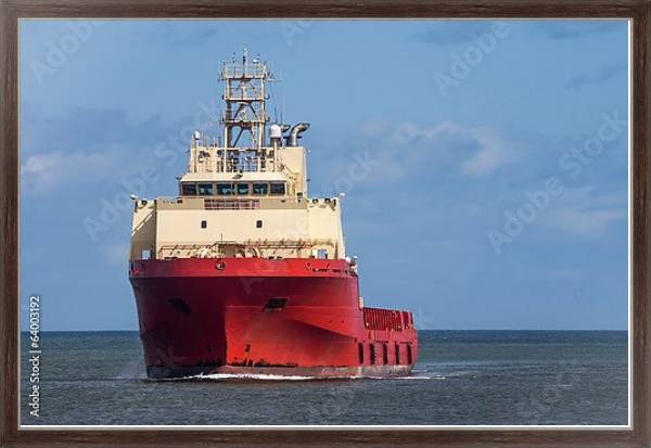 Постер Красный нефтяной танкер с типом исполнения На холсте в раме в багетной раме 221-02
