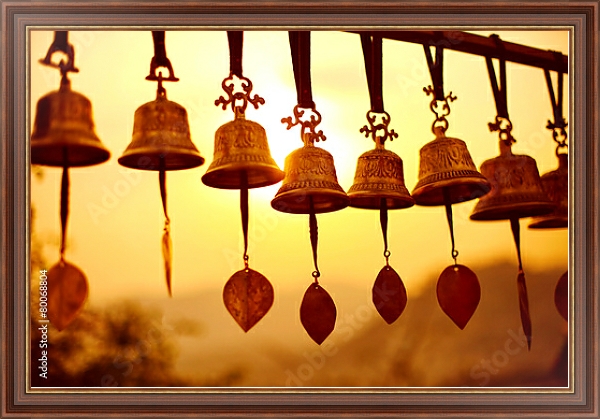 Постер Непал. Традиционные колокольчики с типом исполнения На холсте в раме в багетной раме 35-M719P-83