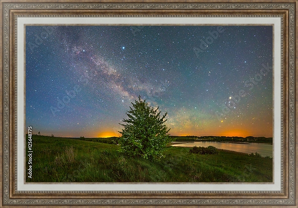 Постер Ночной пейзаж со звездным небом с типом исполнения На холсте в раме в багетной раме 595.M52.330