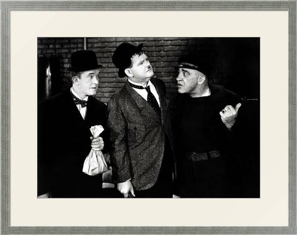 Постер Laurel & Hardy (Live Ghost, The) с типом исполнения Под стеклом в багетной раме 1727.2510