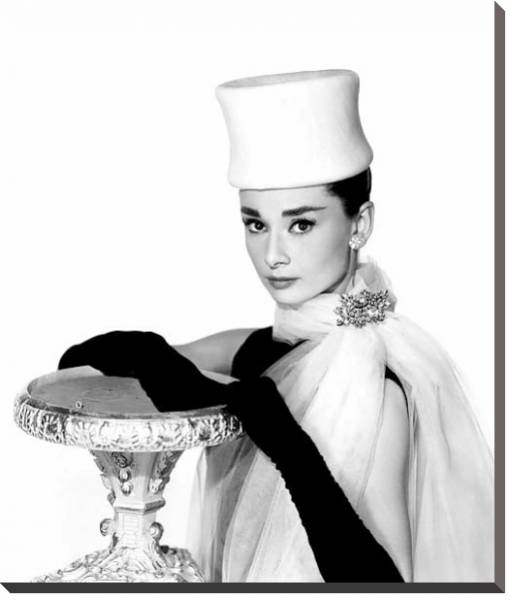 Постер Hepburn, Audrey 53 с типом исполнения На холсте без рамы