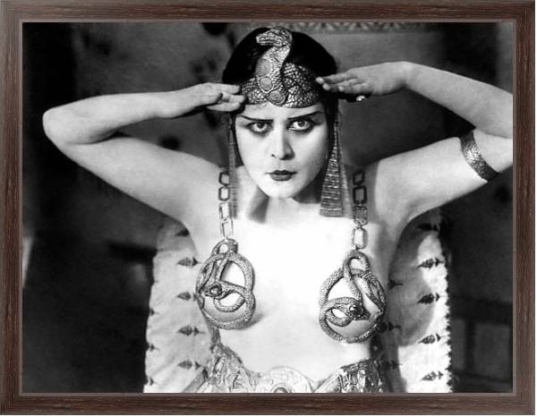 Постер Bara, Theda (Cleopatra) 8 с типом исполнения На холсте в раме в багетной раме 221-02