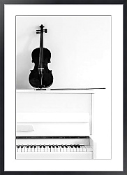 Постер Черная скрипки на белом рояле
