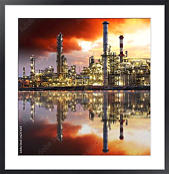 Постер Нефтеперерабатывающий завод в ярких сумерках