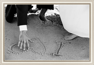 Ретро-постер Сердце на песке
