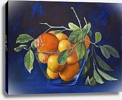 Постер Lukian - Алëна Савченко Лимоны и апельсин в стеклянной вазе на синем фоне