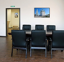 Оформления офиса компании "Новые Строительные Технологии" российскими городскими пейзажами