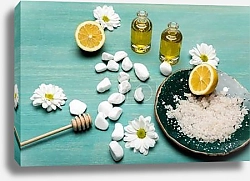 Постер Sea salt with oil and chamomiles