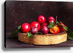 Постер Натюрморт со свежими гранатами на деревянном столе