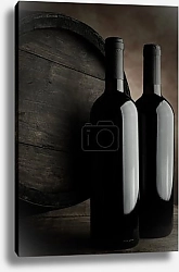 Постер Бутылки красного вина у бочки, чёрно-белое фото