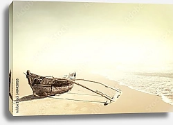 Постер Старая дока на песчаном пляже