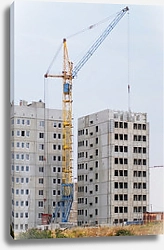 Постер Кран на фоне строящихся панельных многоэтажек