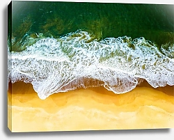Постер Зеленое море и желтый песок