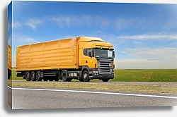 Постер Оранжевый грузовик с трейлером